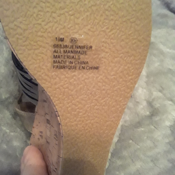 Maurice's wedge sandals - Picture 2 of 3